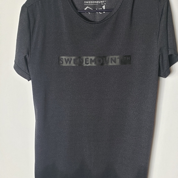 Mens workout tshirt or casual shirt - Picture 1 of 4